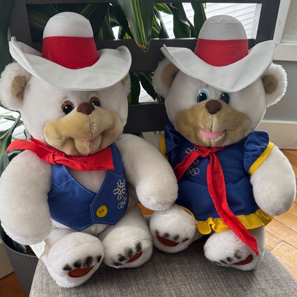 Vintage 1988 Calgary Winter Olympic Hidy and Howdy Mascot Plush